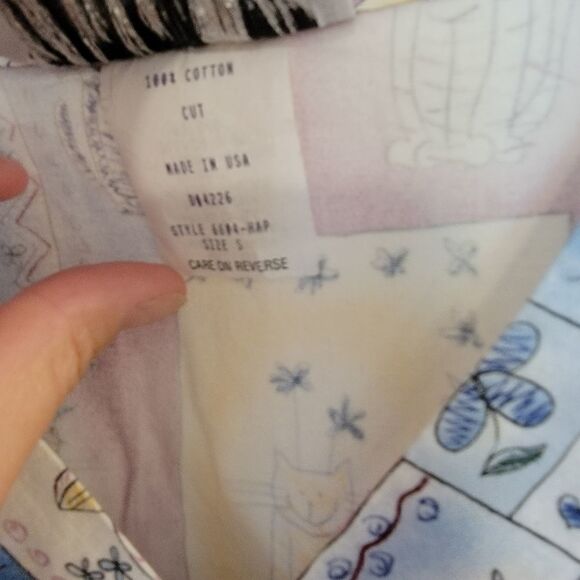 Cats in Hats Scrub Top Size S - Picture 5 of 5